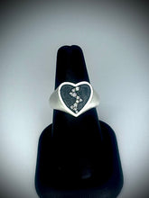 Load image into Gallery viewer, Broken Heart Ring
