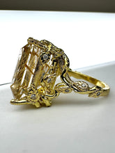 Load image into Gallery viewer, 18K Rutilated Quartz and Diamonds Ring
