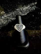 Load image into Gallery viewer, Broken Heart Ring
