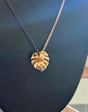 Load image into Gallery viewer, 18K Yellow Gold Monstera
