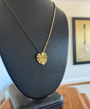 Load image into Gallery viewer, 18K Yellow Gold Monstera
