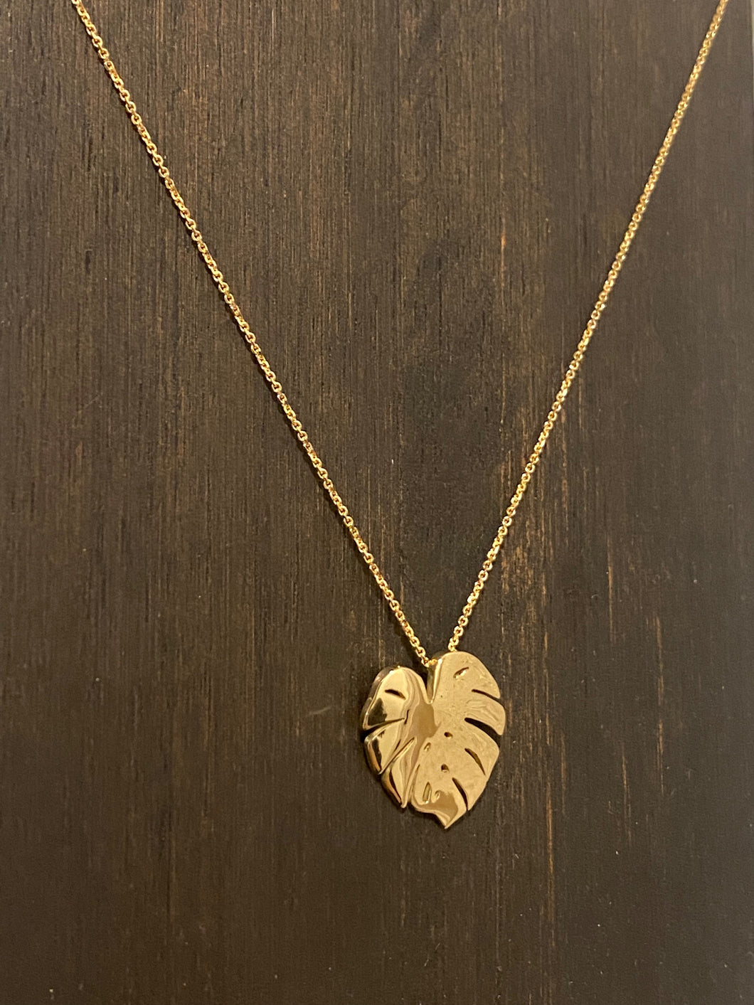 18K Yellow Gold Monstera Necklace